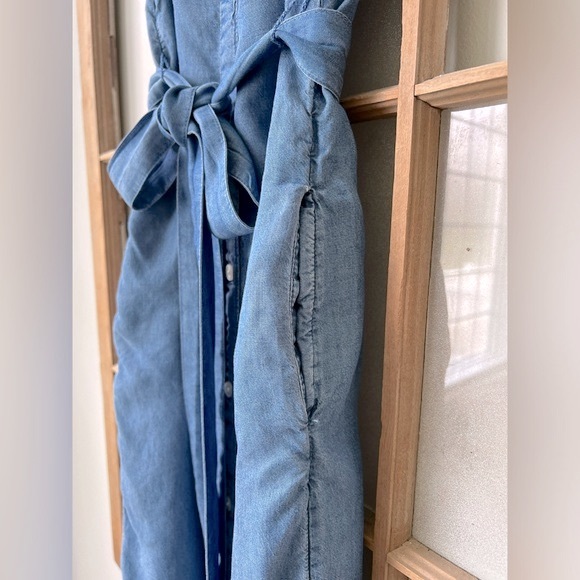 EUC Gap Flutter Sleeve Chambray Tencel Midi Shirt Dress - Med Indigo - Size XS - Picture 12 of 14